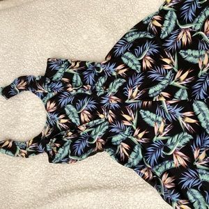 H&M Palms Print Square Neck Ruffle Trim Tie Back Romper/ Vestido de mameluco